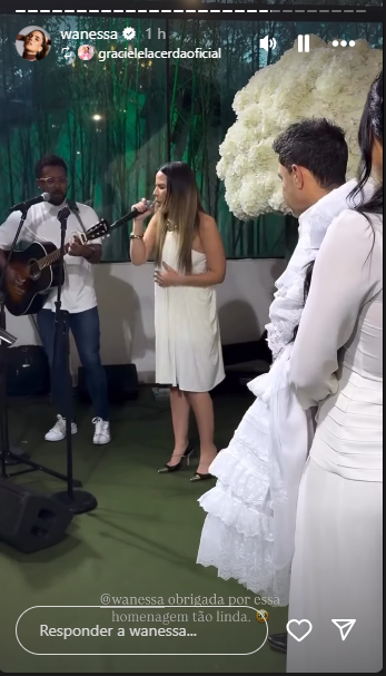 Zezé Di Camargo e Graciele celebram batizado da filha Clara: ‘Vestido tradicional’